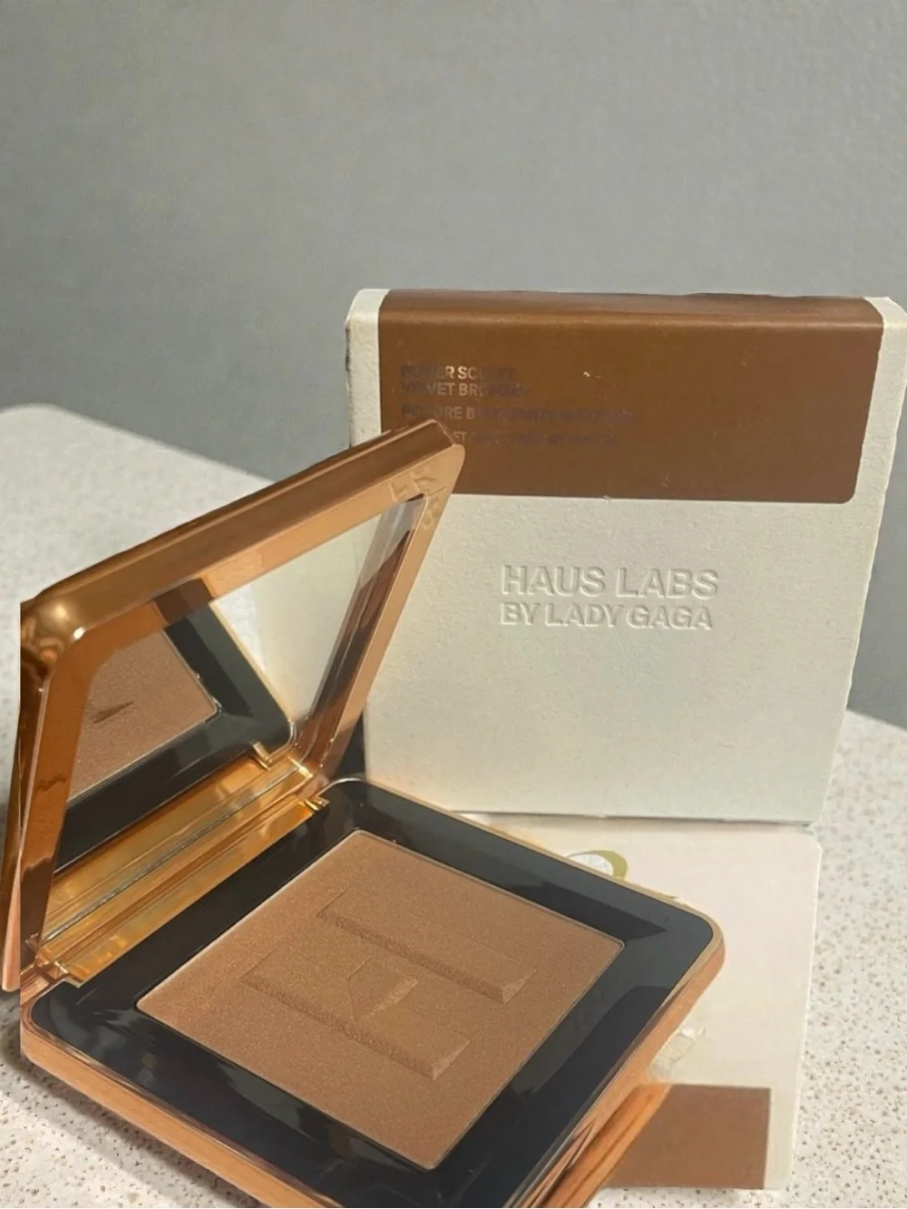 Haus Labs by Lady Gaga Power Sculpt Velvet Bronzer – Medium Level 08